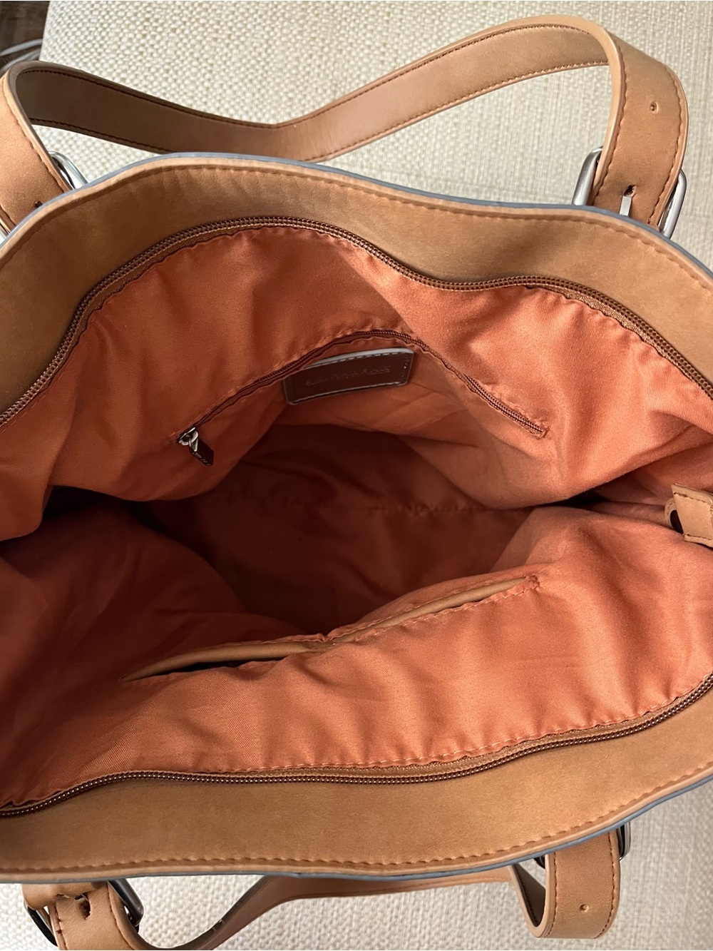 Shiraleah Vegan Leather Tote Gray/Tan - Picture 5 of 5